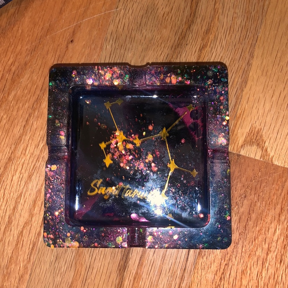 Resin Sagittarius ash tray